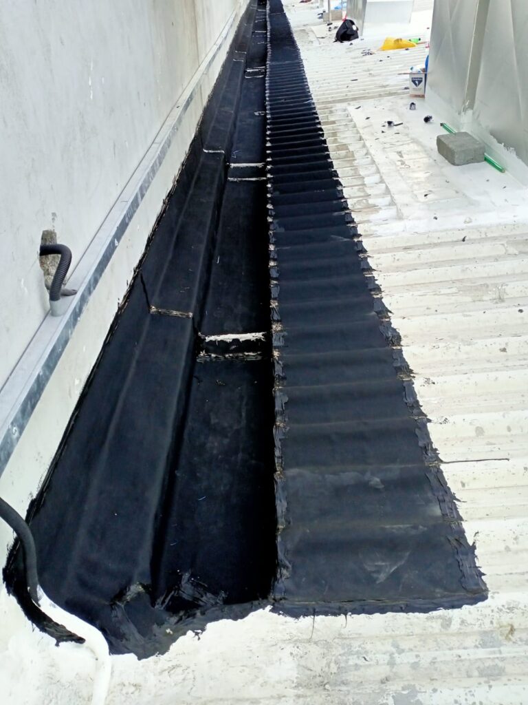 Metal Roof Gutter Waterproofing